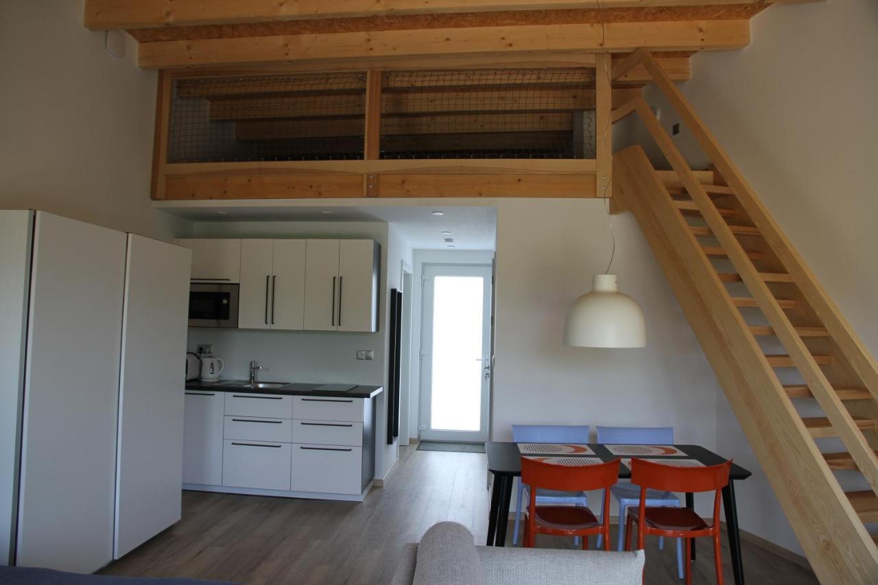 Apartmany Hluboka Nad Vltavou S Vyhledem Na Zamek Luaran gambar