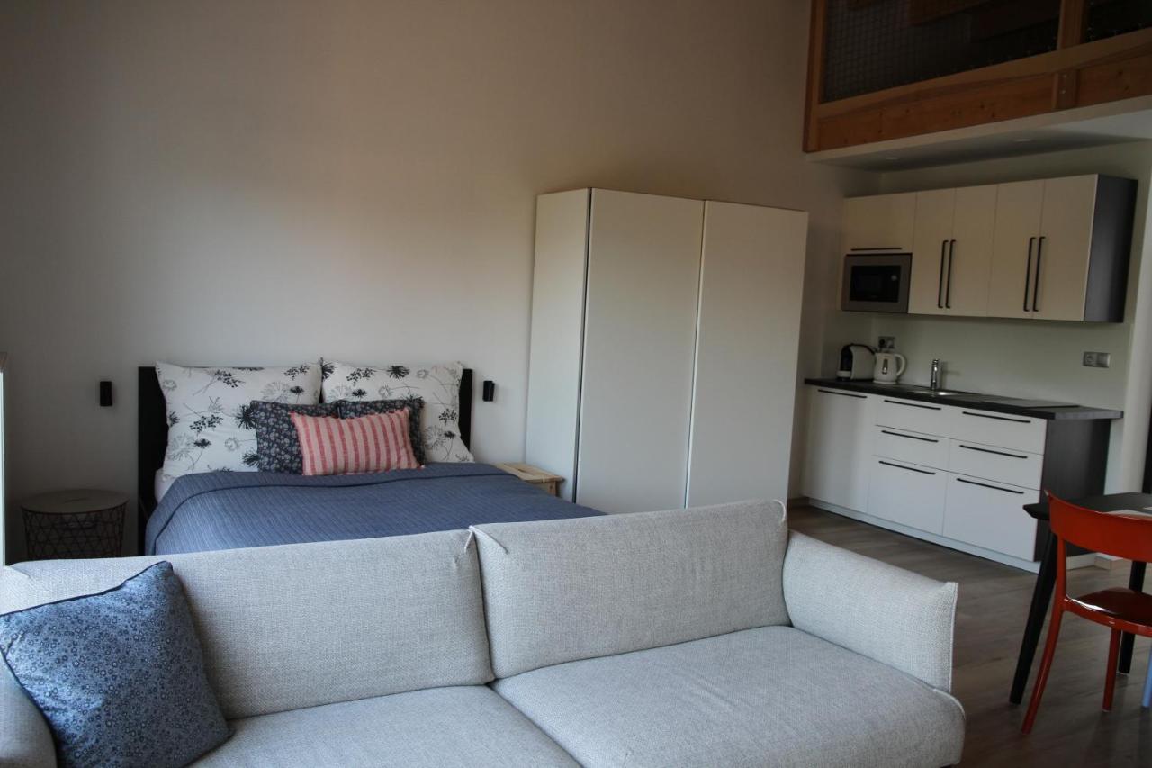 Apartmany Hluboka Nad Vltavou S Vyhledem Na Zamek Luaran gambar