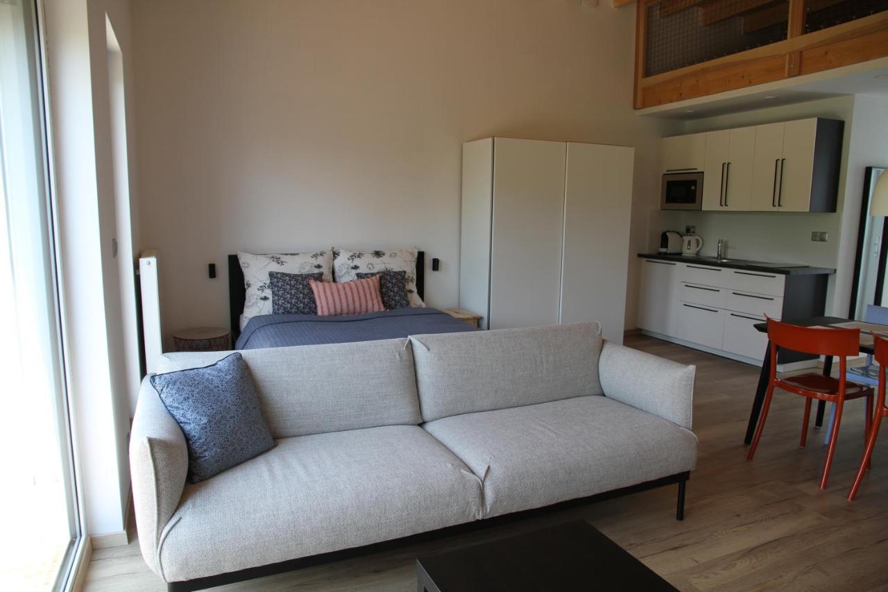 Apartmany Hluboka Nad Vltavou S Vyhledem Na Zamek Luaran gambar