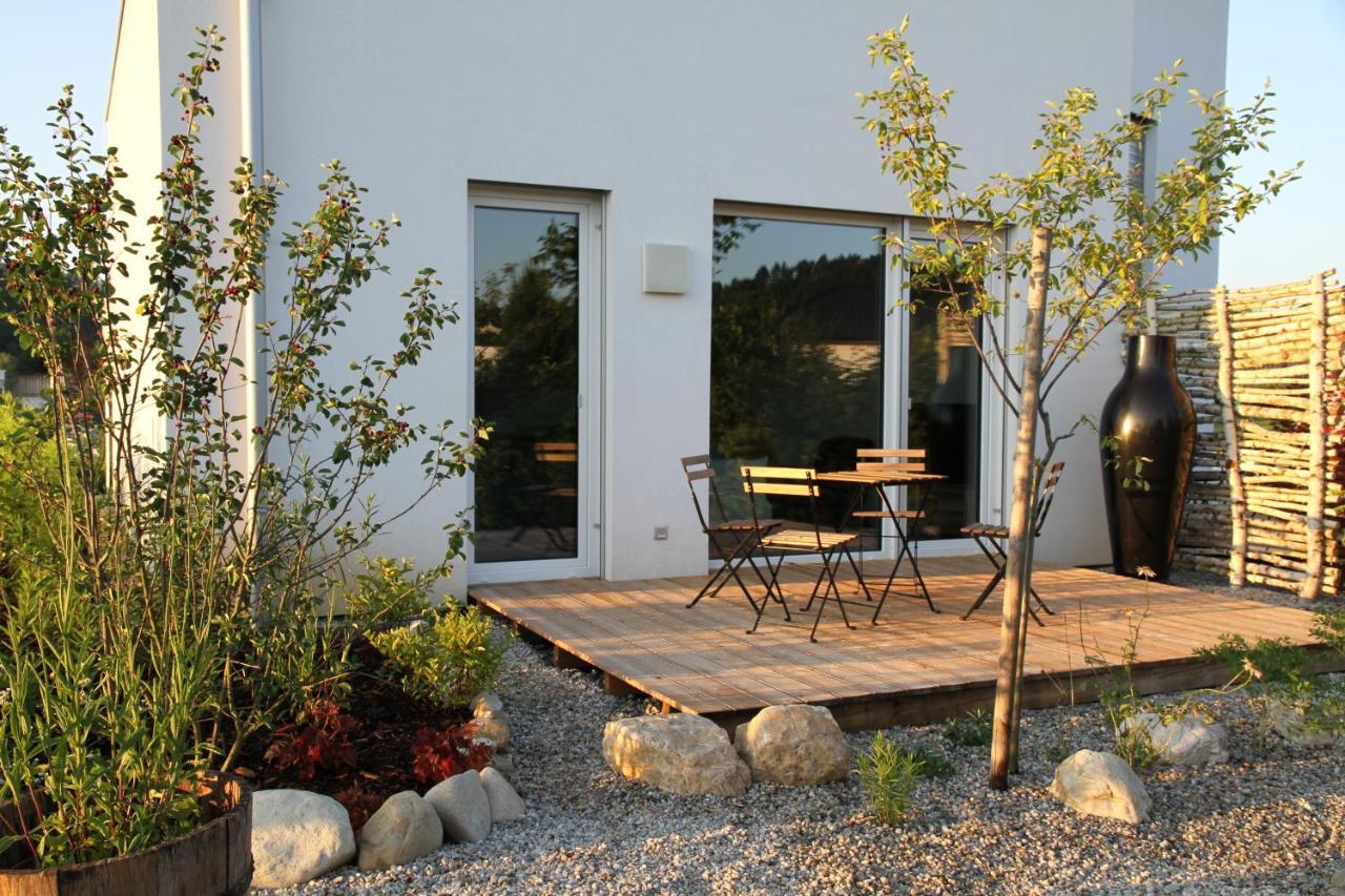 Apartmany Hluboka Nad Vltavou S Vyhledem Na Zamek Luaran gambar