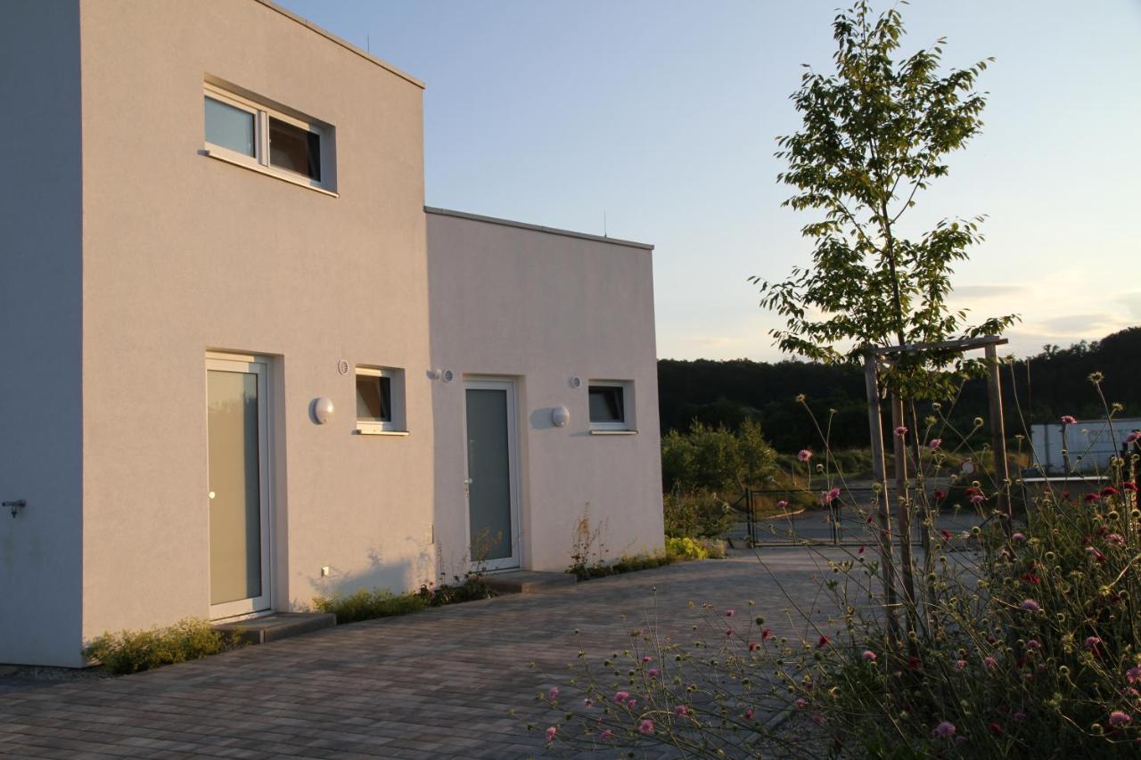 Apartmany Hluboka Nad Vltavou S Vyhledem Na Zamek Luaran gambar