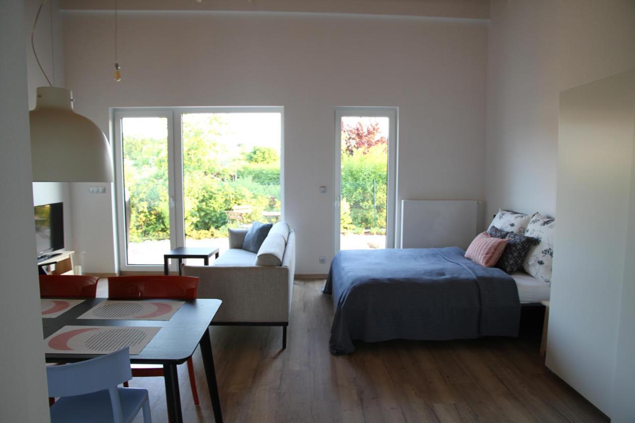 Apartmany Hluboka Nad Vltavou S Vyhledem Na Zamek Luaran gambar