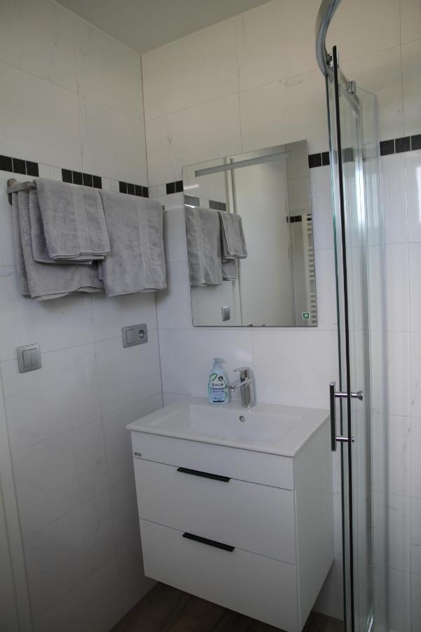Apartmany Hluboka Nad Vltavou S Vyhledem Na Zamek Luaran gambar