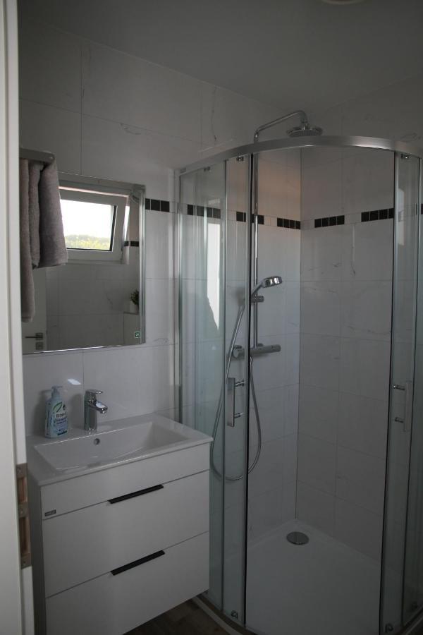 Apartmany Hluboka Nad Vltavou S Vyhledem Na Zamek Luaran gambar